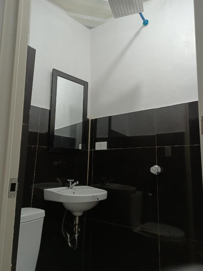 Ludy'S 2 Pension House Carles Bagian luar foto
