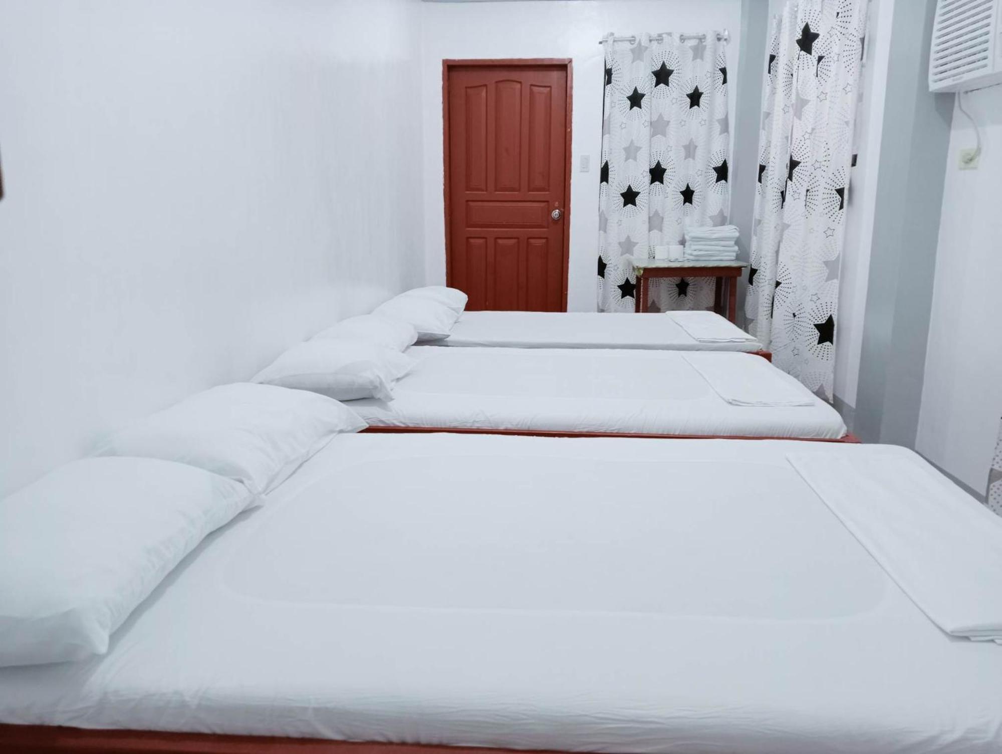 Ludy'S 2 Pension House Carles Ruang foto